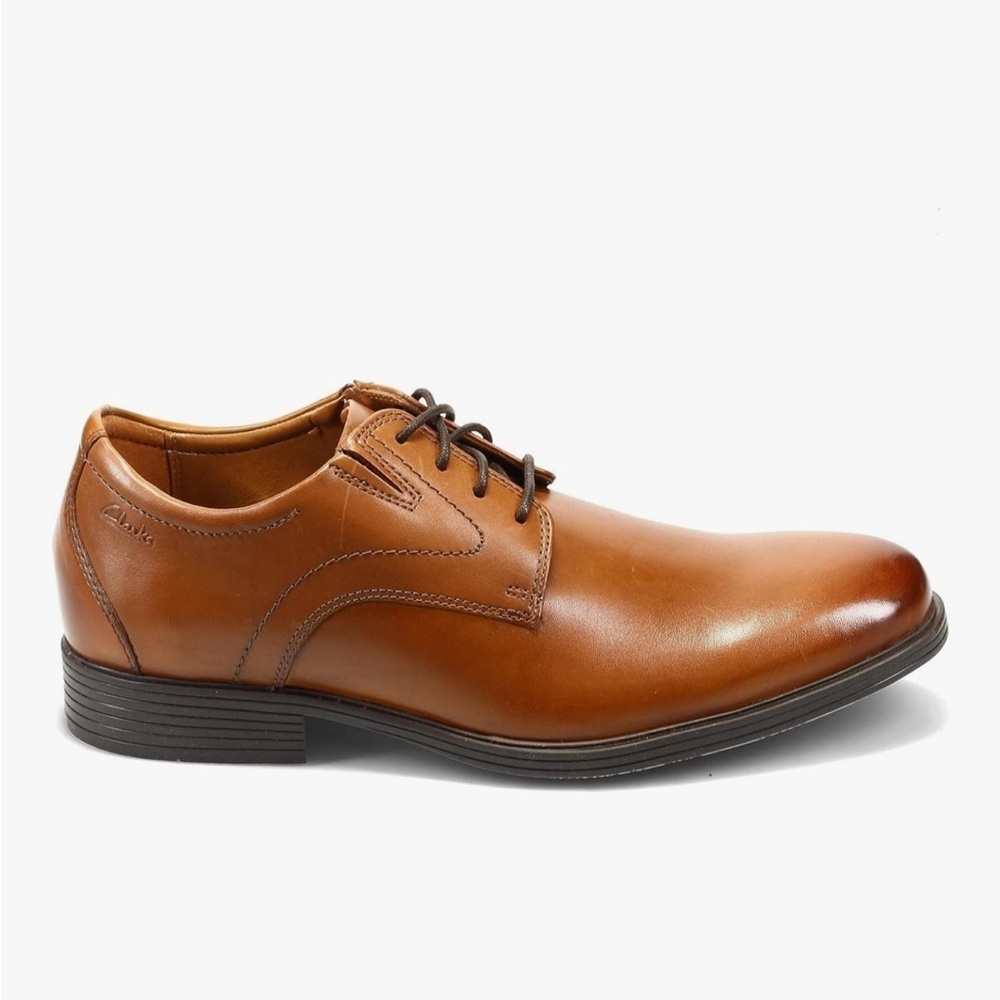Clarks Men's Brown Leather Oxfords